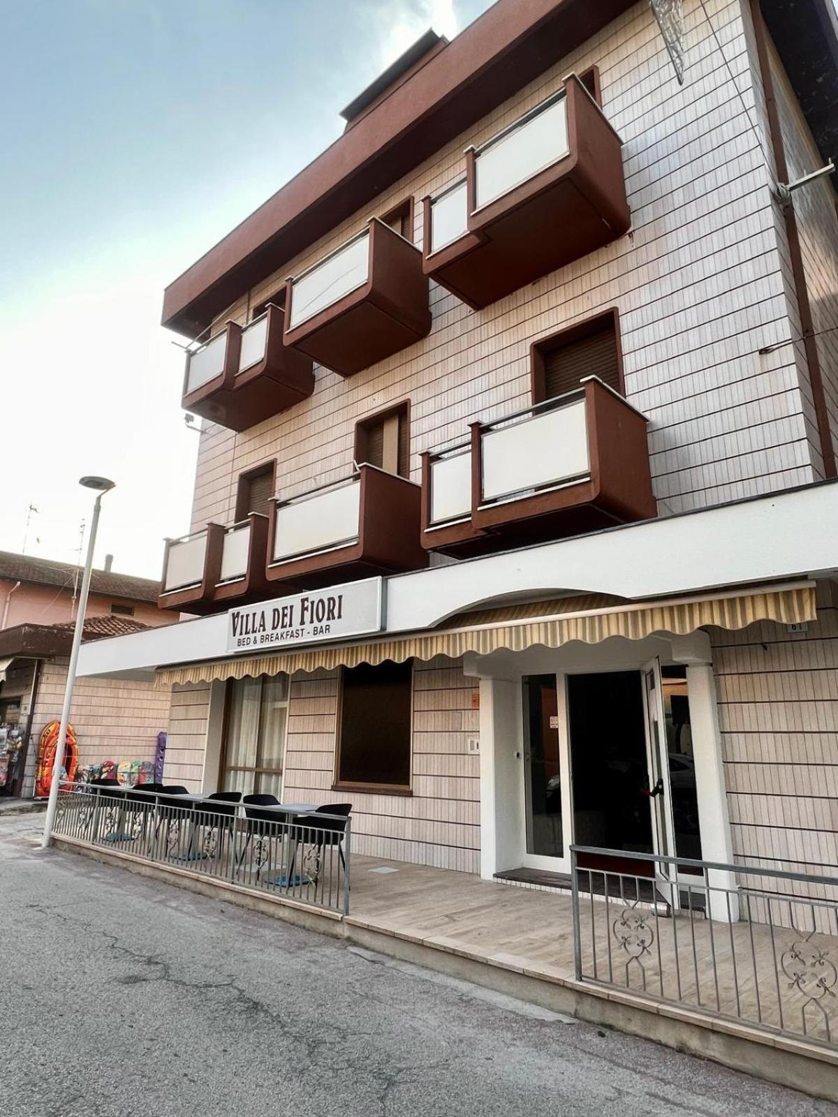 Hotel Villa Dei Fiori Bellaria-Igea Marina Exterior foto